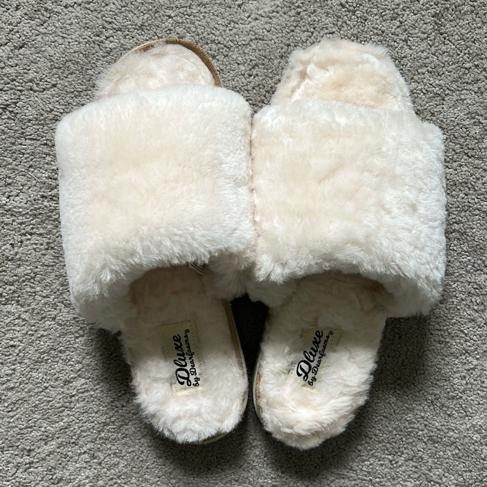 Dluxe Dearfoam shearling sherpa slide slippers size 9 cream